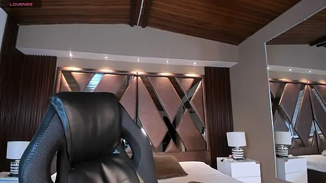 IsabellaaJoness online show from 12.19.25