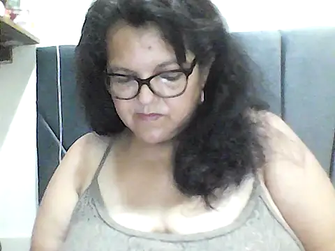 Snapshot of kassandra02 chatting on 10.02.25 kassandra02 online show from 10.02.25