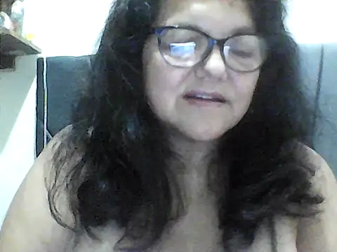 Snapshot of kassandra02 chatting on 10.04.25 kassandra02 online show from 10.04.25