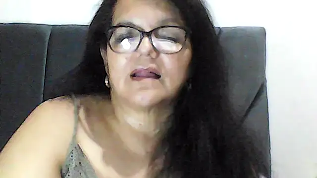 kassandra02 online show from 11.14.25