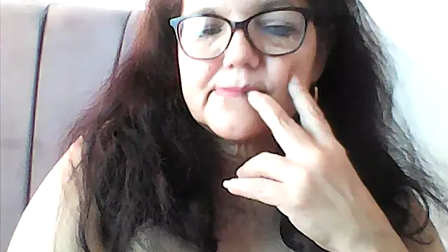 kassandra02 online show from 11.21.25