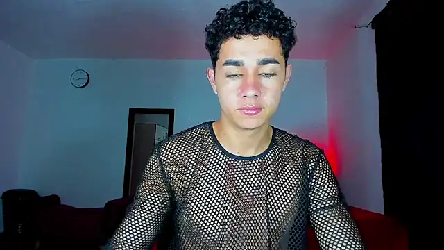 Snapshot of DavidfullOFlove chatting on 02.20.25 DavidfullOFlove online show from 02.20.25