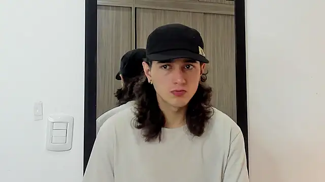 Snapshot of alex_connorr chatting on 02.03.25 alex connorr online show from 02.03.25