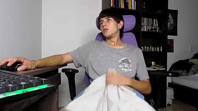 Snapshot of alex_connorr chatting on 11.07.25 alex connorr online show from 11.07.25