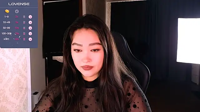 Snapshot of Erica_Wayne chatting on 11.05.25 Erica Wayne online show from 11.05.25