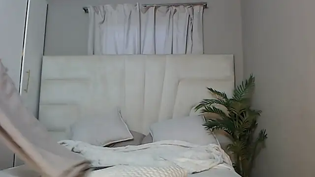 naughtyblackdolie online show from 01.29.25