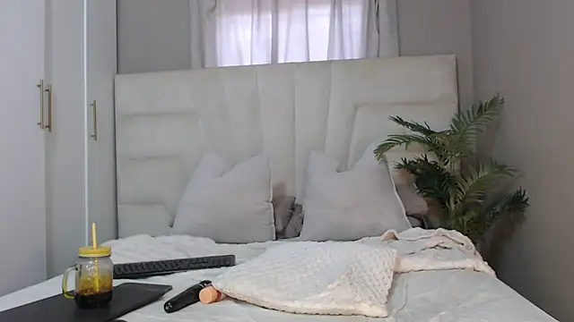 naughtyblackdolie online show from 02.27.25