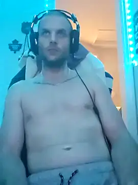 Snapshot of GeneralXMillyX chatting on 01.12.25 GeneralXMillyX online show from 01.12.25