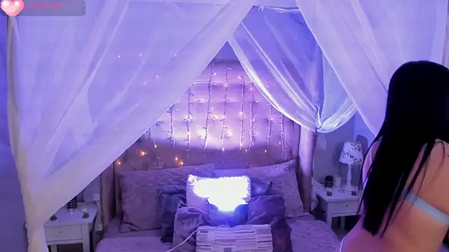 Hanna  Becker  online show from 03.07.25