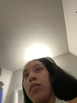 juicyyy323 online show from 12.27.24