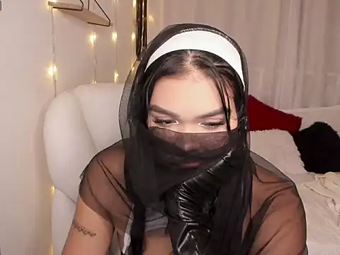 Daisy 20x  online show from 10.20.25