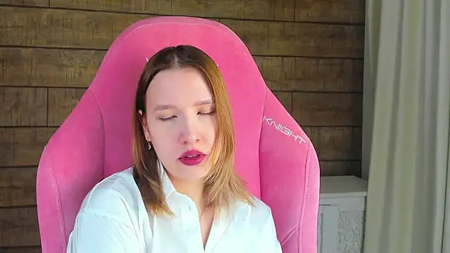 LiliLinn online show from 03.19.26