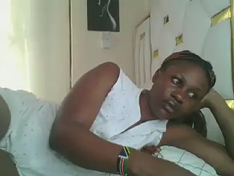 Snapshot of sweetlove05 chatting on 01.12.25 sweetlove05 online show from 01.12.25