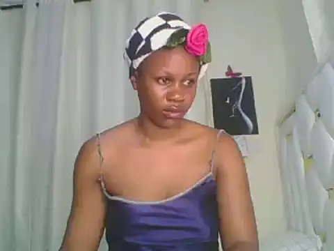 Snapshot of sweetlove05 chatting on 01.21.25 sweetlove05 online show from 01.21.25