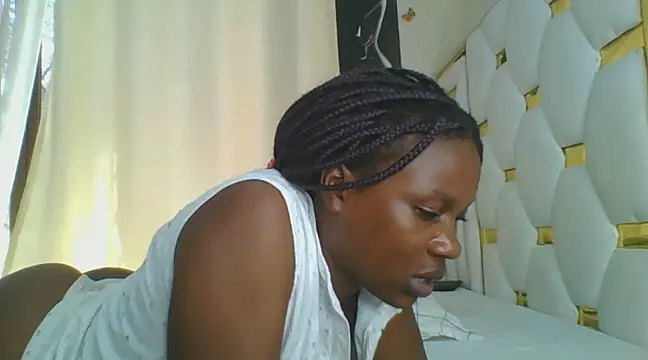 Snapshot of sweetlove05 chatting on 03.04.25 sweetlove05 online show from 03.04.25