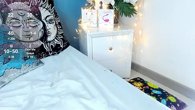 NinaInk online show from 02.10.25