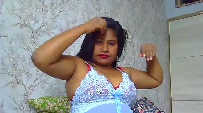 Snapshot of sexy_roma chatting on 01.24.25 sexy roma online show from 01.24.25