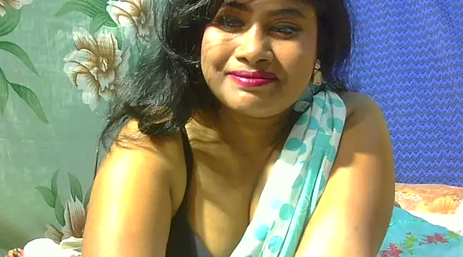 Snapshot of sexy_roma chatting on 02.16.25 sexy roma online show from 02.16.25