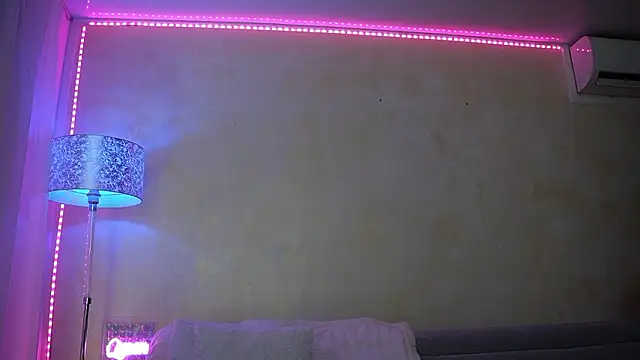 LaylaCruzRose online show from 02.28.26