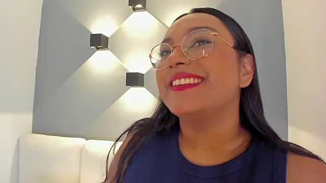 ellamontoya online show from 10.11.25