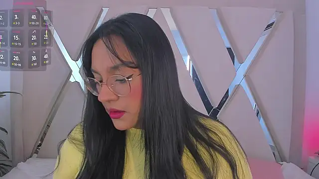 Snapshot of ellamontoya chatting on 03.07.26 ellamontoya online show from 03.07.26