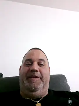 Snapshot of your_man85 chatting on 03.12.25 your man85 online show from 03.12.25