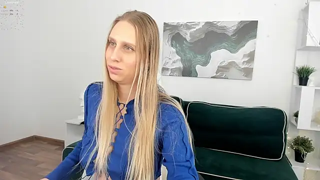 Snapshot of miissblonde chatting on 03.19.25 miissblonde online show from 03.19.25