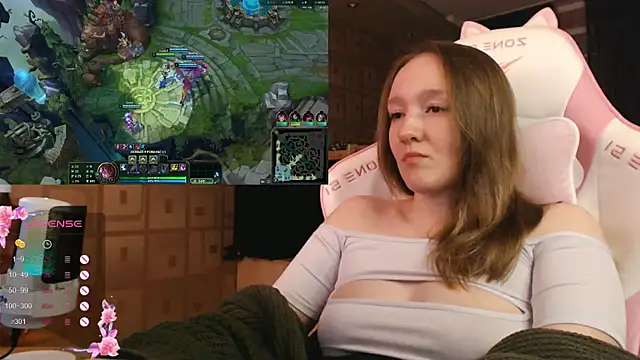 MoonlishSiren online show from 09.17.25