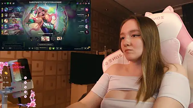 MoonlishSiren online show from 10.20.25