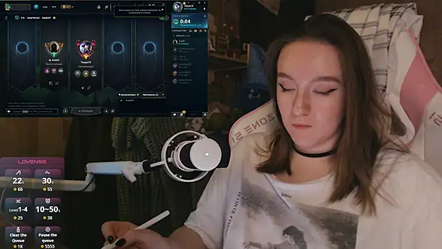 MoonlishSiren online show from 04.14.26