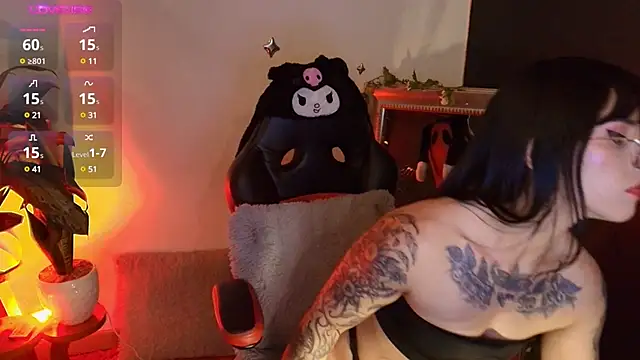Snapshot of ValenGray chatting on 02.16.25 ValenGray online show from 02.16.25