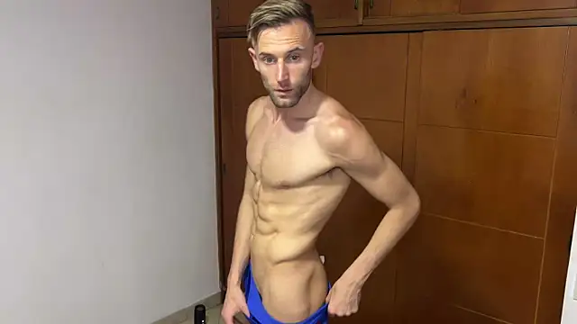 Snapshot of aquilesmade chatting on 12.11.24 aquilesmade online show from 12.11.24