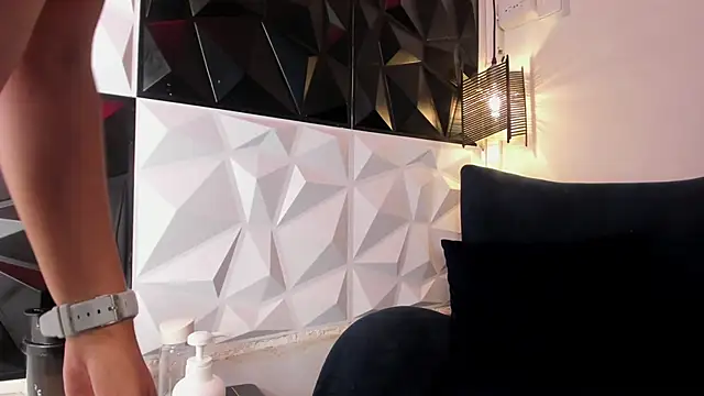 lia sofiia online show from 12.22.24