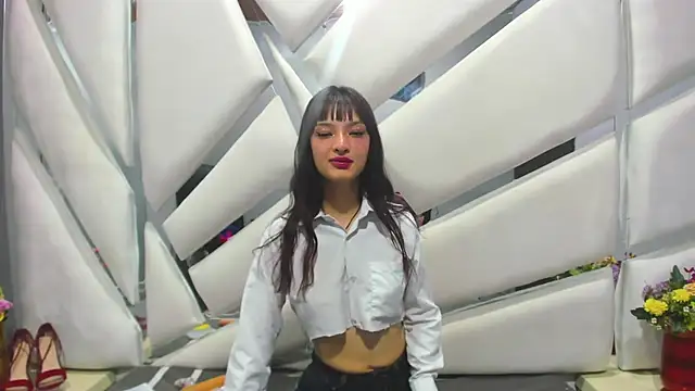 Aurora 18 online show from 02.25.25