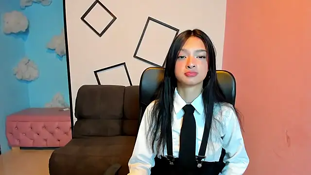 Aurora 18 online show from 11.13.25