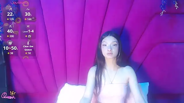 Aurora 18 online show from 05.04.26