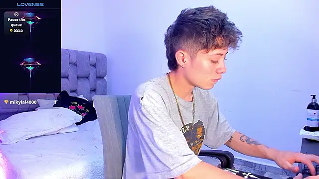 MarcusCollinss  online show from 12.07.24