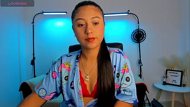 Snapshot of cloy_baby__ chatting on 12.26.24 cloy baby online show from 12.26.24
