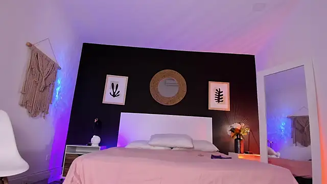 VioletPaket online show from 09.29.25