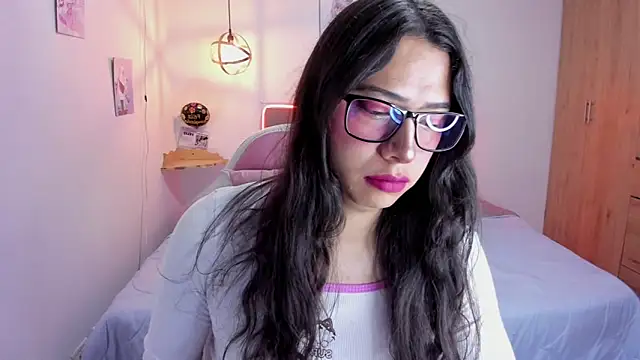 paula kawaiifu  online show from 12.17.25