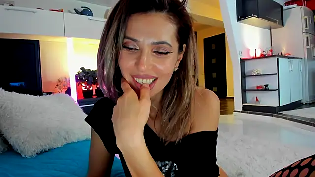 MissSmiley26 online show from 03.21.25