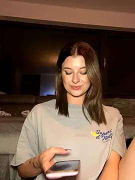 Mia-Minou online show from 09.09.25