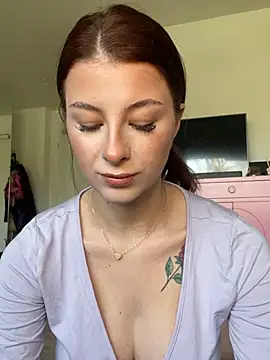 Mia-Minou online show from 03.28.26