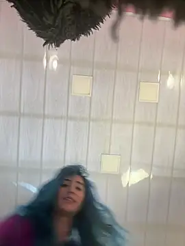 Snapshot of Lunapage chatting on 02.14.25 Lunapage online show from 02.14.25