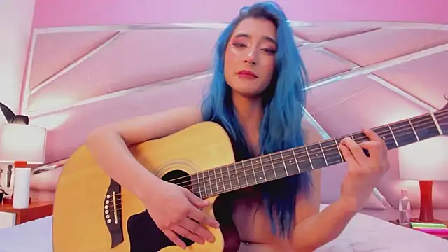 Snapshot of Lunapage chatting on 02.20.25 Lunapage online show from 02.20.25