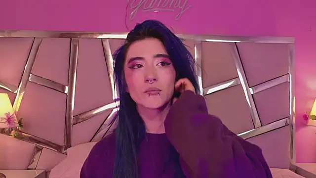 Snapshot of Lunapage chatting on 09.13.25 Lunapage online show from 09.13.25