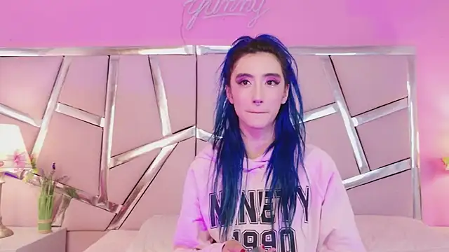 Snapshot of Lunapage chatting on 09.20.25 Lunapage online show from 09.20.25