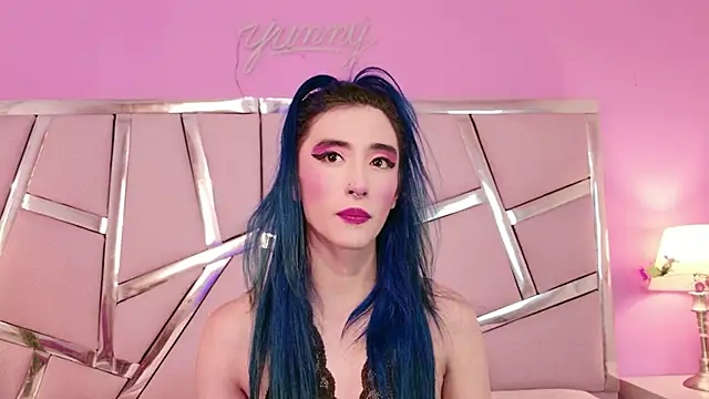 Snapshot of Lunapage chatting on 09.27.25 Lunapage online show from 09.27.25