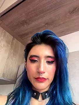 Snapshot of Lunapage chatting on 10.30.25 Lunapage online show from 10.30.25