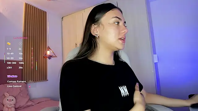 Snapshot of mia_nevaeh chatting on 07.11.26 mia nevaeh online show from 07.11.26